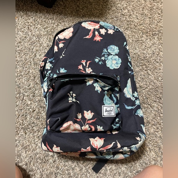 NWOT Herschel Supply Co floral backpack - Picture 1 of 2